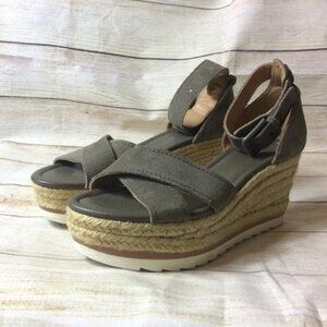 Marc Fisher Zulika wedge olive green size 9.5
